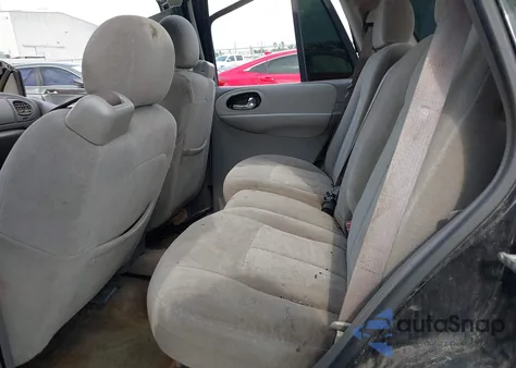 2005 Chevrolet Trailblazer Lt from USA, damaged, VIN 1GNDS13S352134194